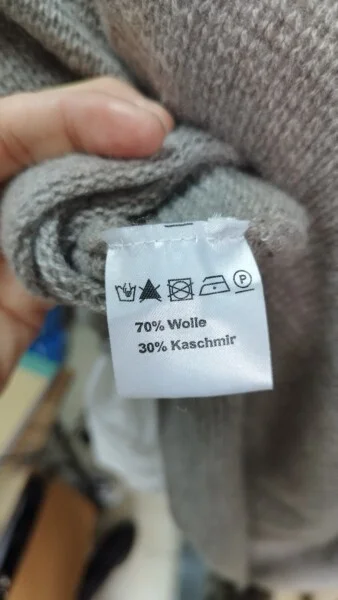 Kashmir Poncho - Image 3