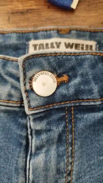 Shorts - Image 3